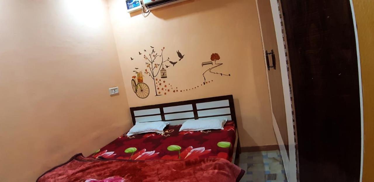 Blue Eye Backpackers Hostel Amritsar Bagian luar foto